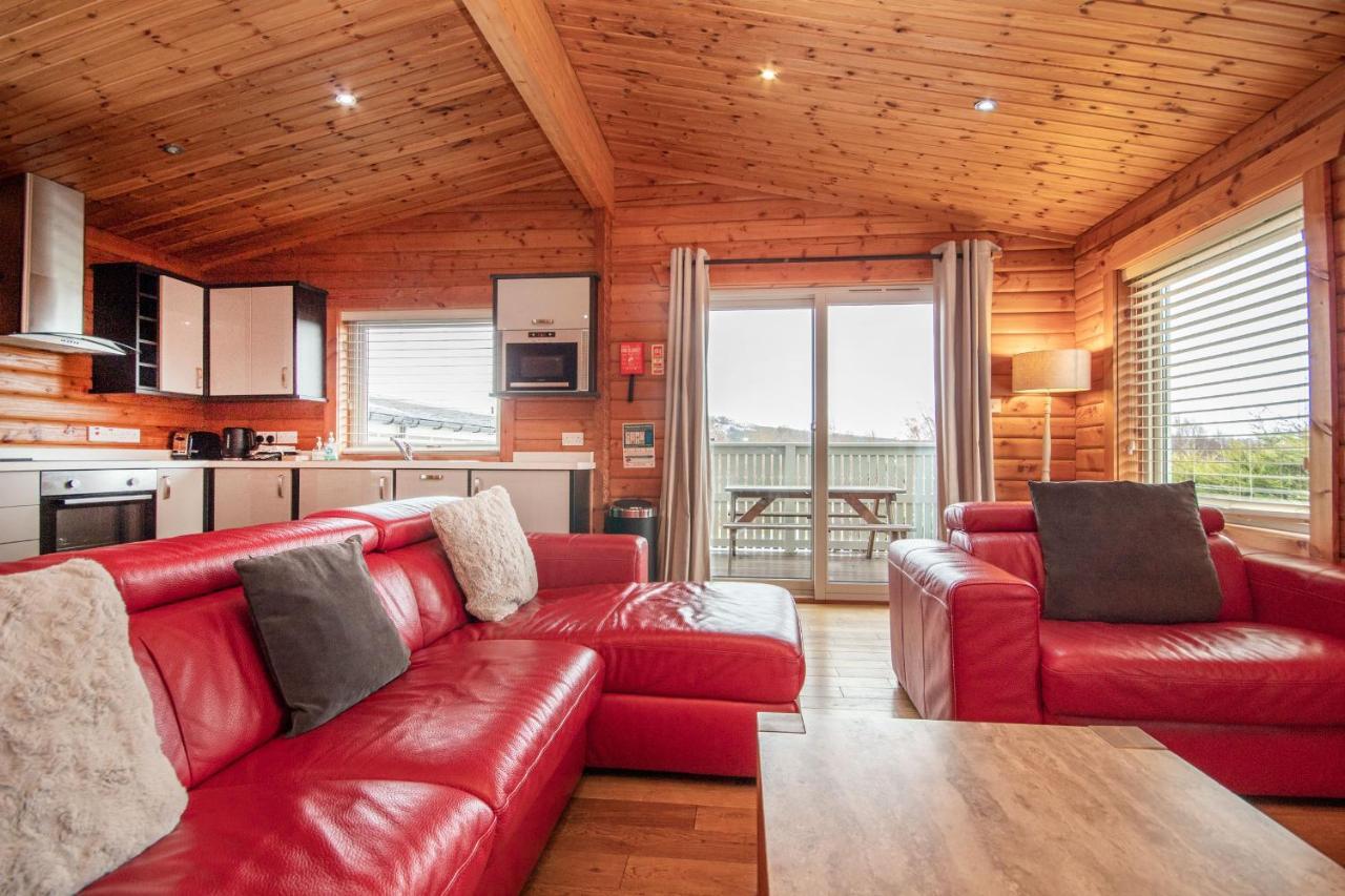 Aviemore Lodges Екстериор снимка